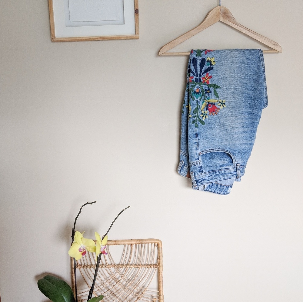 Zara Floral Embroidered Cropped Jean/Denim